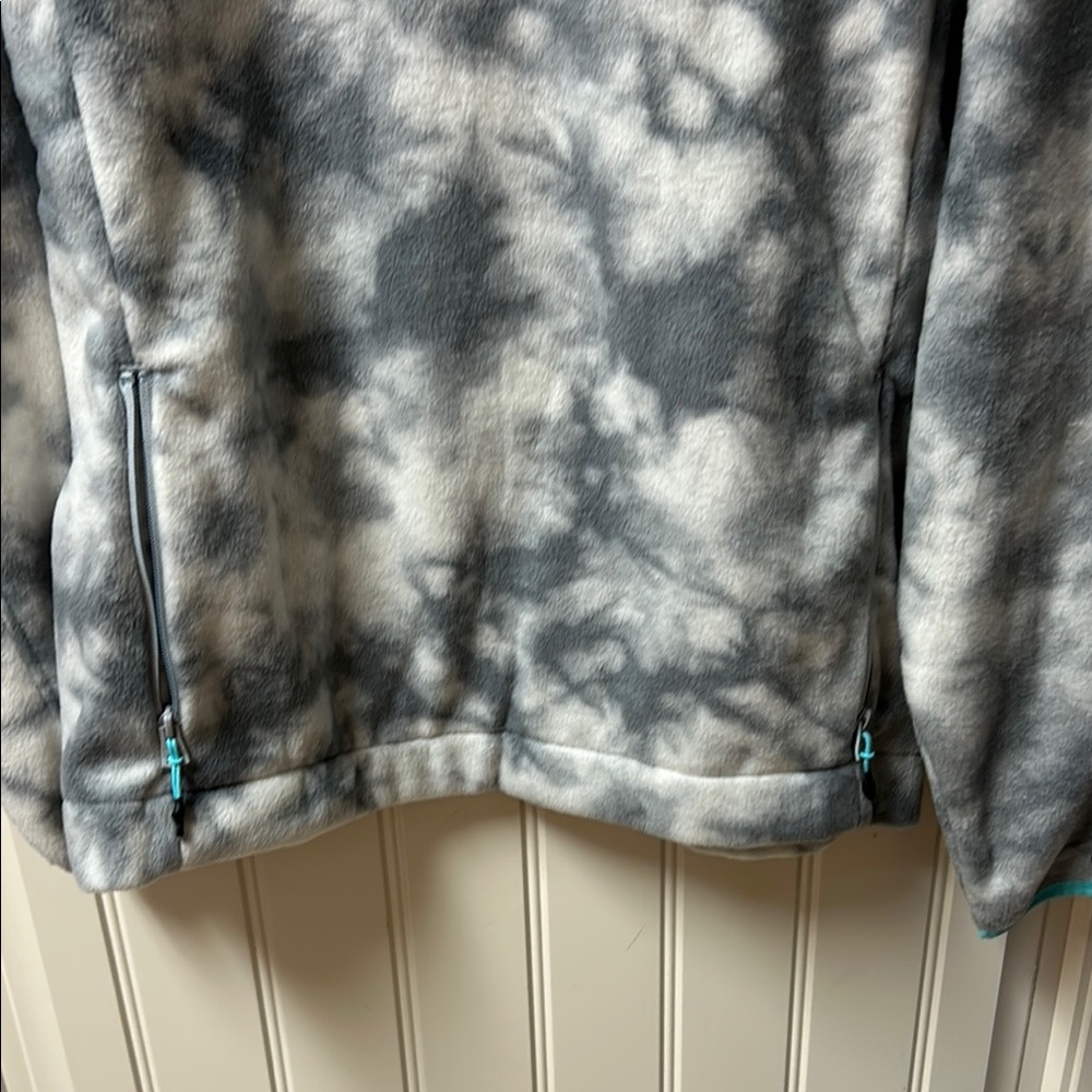 Chubbies Gray and Blue Men's Sweater - Picture 5 of 5